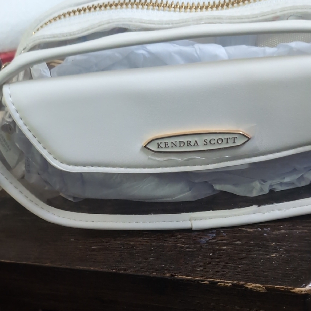 Kendra Scott Elegant White Crossbody Bag